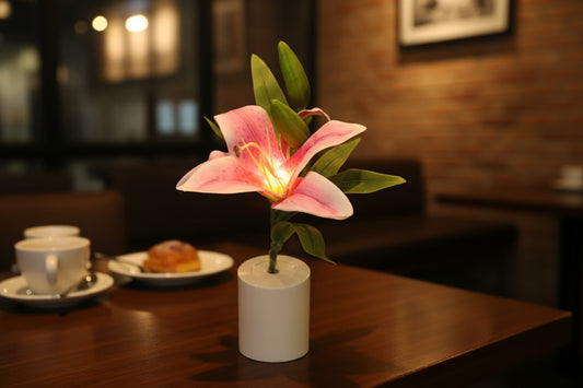 Lily LED Light - Pink